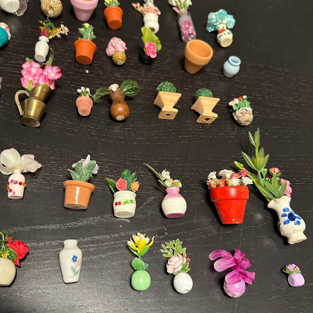 Vintage Miniature Dollhouse Flowers Plants Lot Potted Floral Vases 50 Pieces - Picture 3 of 10